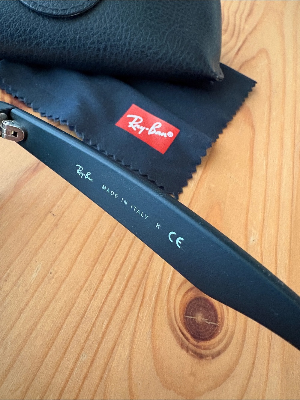 Ray Ban New Wayfarer Sunglasses - Picture 3 of 9